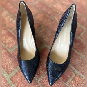 GORGEOUS RON WHITE CYNTHIA NAVY CROC EMBOSSED PUMPS NWOB